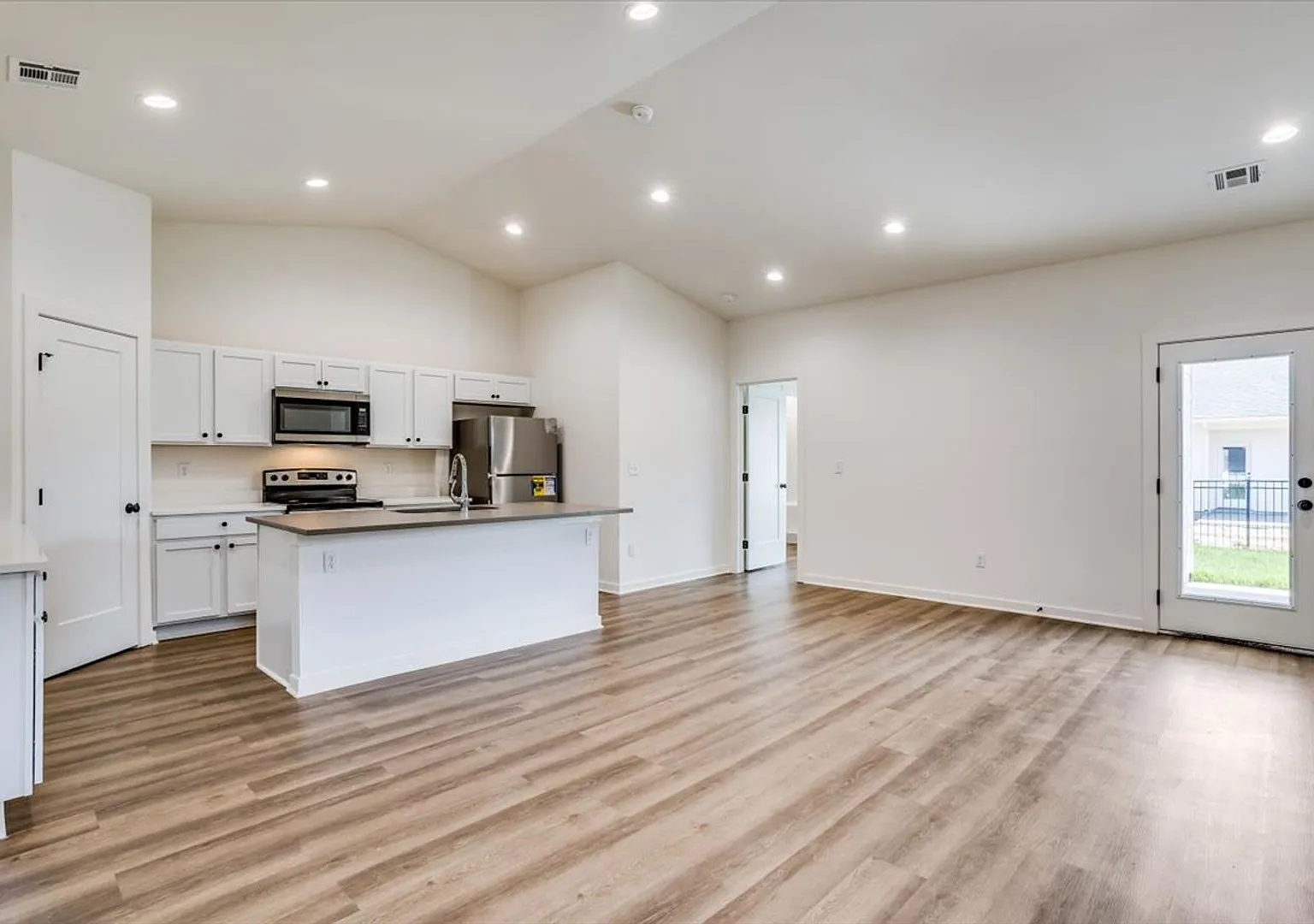 Pineway-Aria Plan — Photo 4
