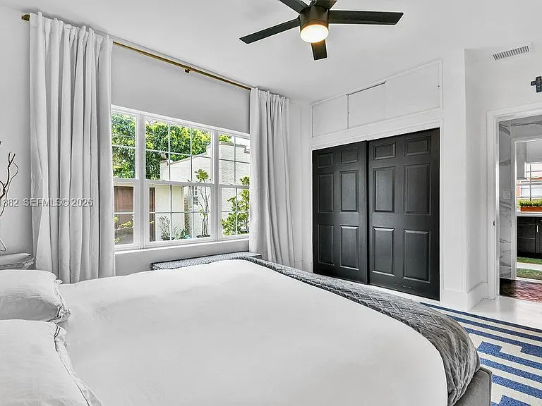 4722 SW 5th St — Photo 11