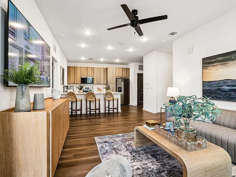 Velara Luxury Apartments — Photo 6