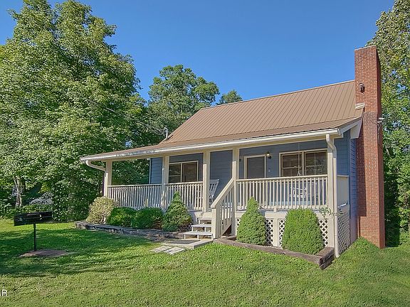 2nd image of 630 Oak View Ct