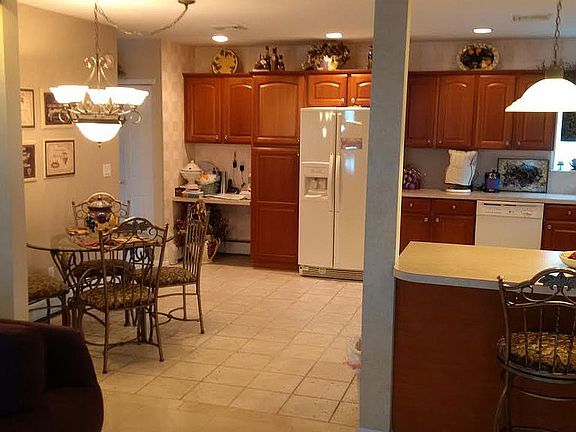 5th image of 106 Bayview Ln