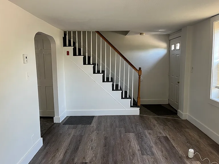 13 Albro Ave — Photo 7