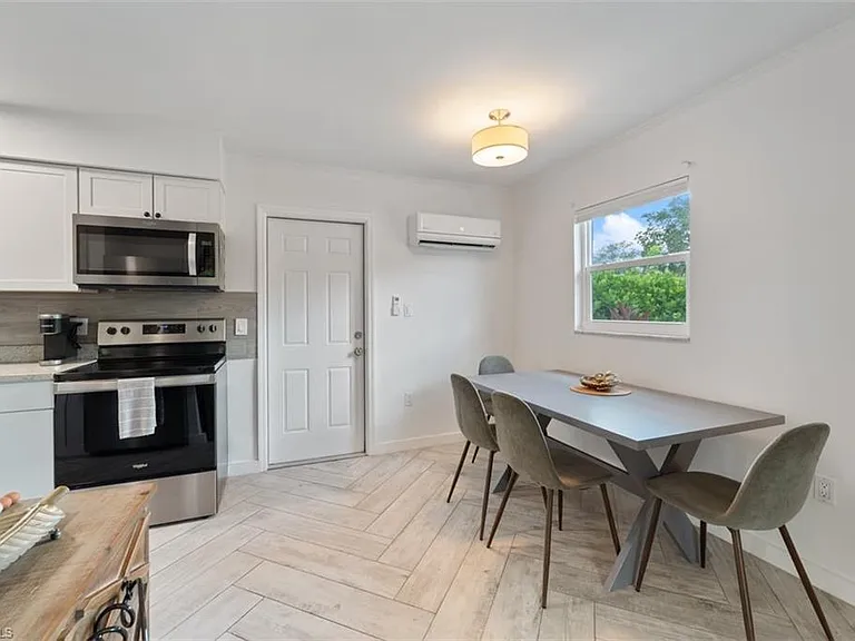3365 Estey Ave — Photo 4