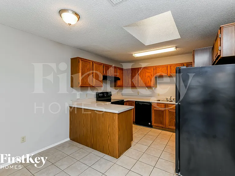 10913 Ives St — Photo 9