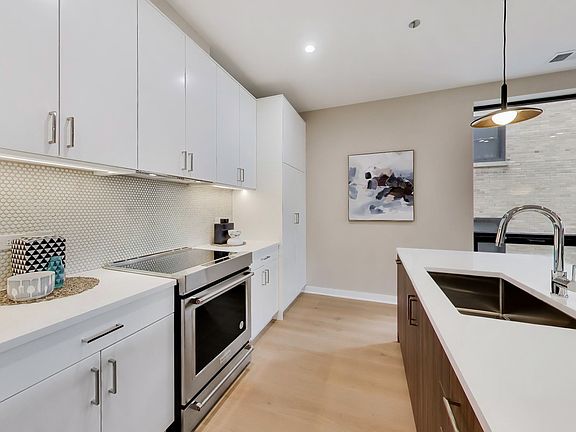 4th image of 5114 S Kenwood Ave #3B