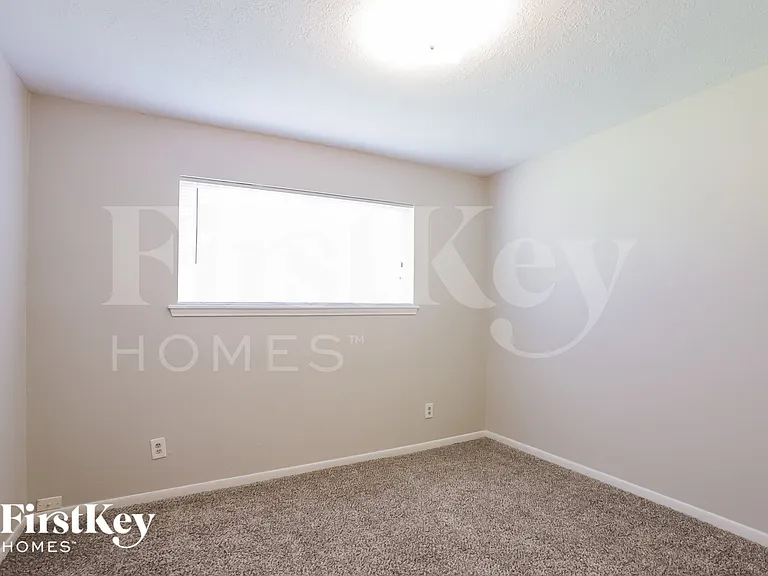 13361 Lake Breeze Ln — Photo 11