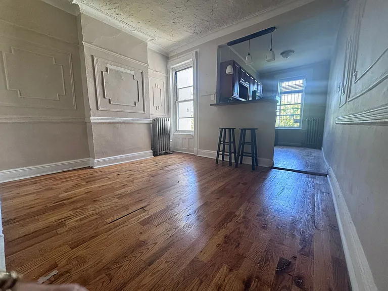 381 Sumpter St #3L — Photo 2