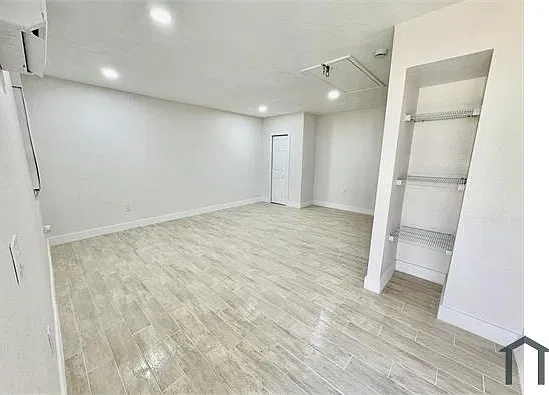 1 bed, 400 sqft, $1,600 — Photo 4