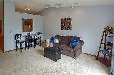 2255 Pinehurst Ln — Photo 4