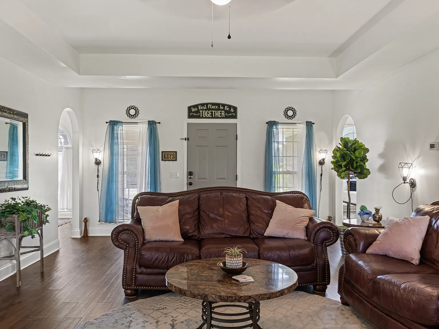 3 bed, 1635 sqft, $4,500 — Photo 4