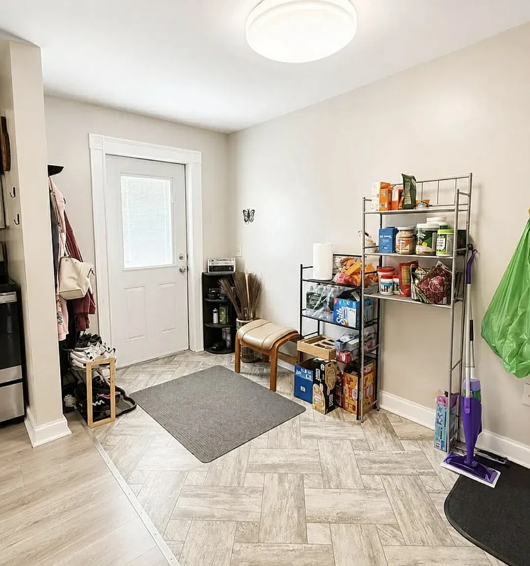 5 bed, 1.5 bath, 2051 sqft, $800 — Photo 2