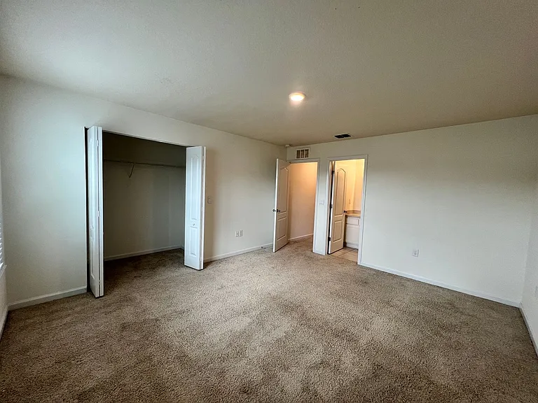 35 Oarsman Crossing Dr — Photo 8