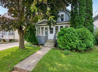 253 W 16th Ave, Oshkosh, WI 54902