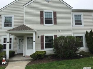 46 Fairview Cir, Middle Island, NY 11953