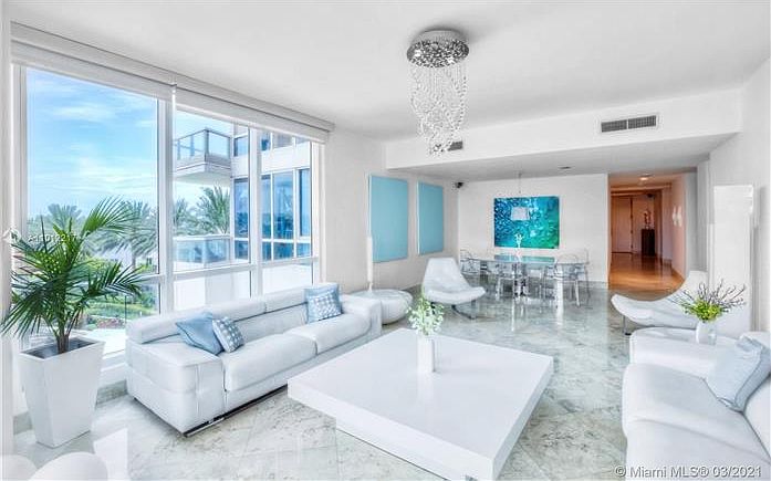 1st image of 100 S Pointe Dr APT 510