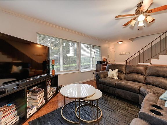 3rd image of 2306 Via Camino Ave