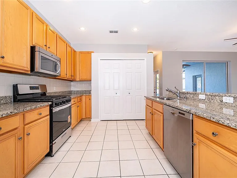 2505 Aster Cove Ln — Photo 11