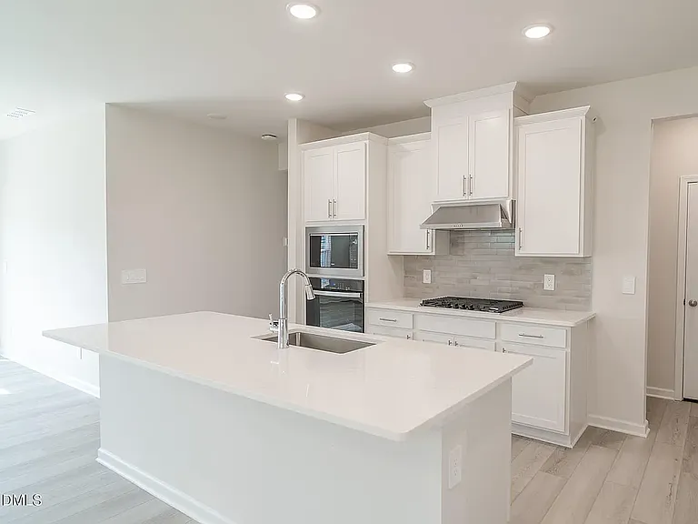 793 Red River Dr — Photo 9