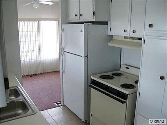 5th image of 810 W Johnston Ave