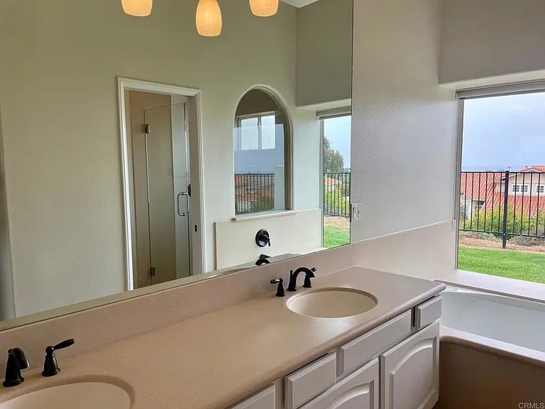 4451 Coastline Ave — Photo 16