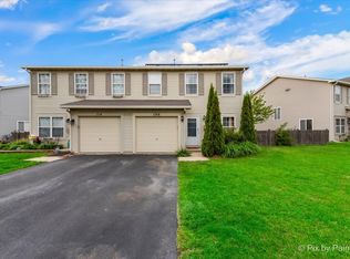 1748 Rebecca Dr, Romeoville, IL 60446