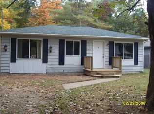 224 Robinhood Dr, Montrose, MI 48457