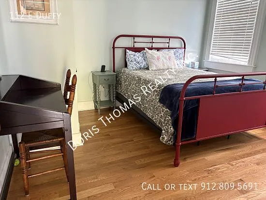 112 E Duffy St — Photo 6