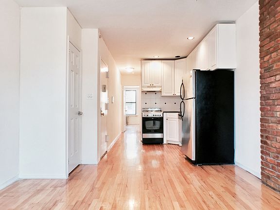 4th image of 1671 8th Ave #2RF