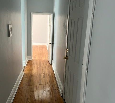 2nd image of 1418 E Hyde Park Blvd APT 202
