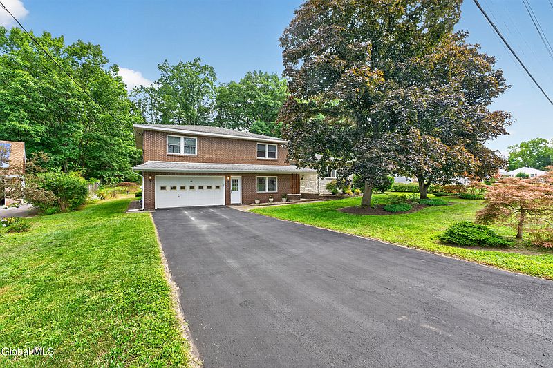 3rd image of 25 Tice Road