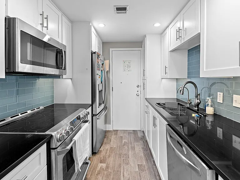 1801 Lavaca St #4C — Photo 34