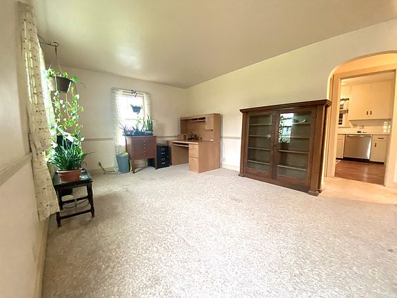 4th image of 133 Morgan Ave