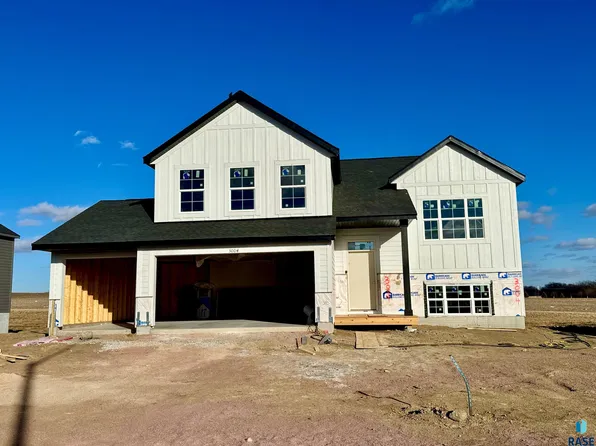 3004 S Copper Creek Ave, Sioux Falls, SD 57110
