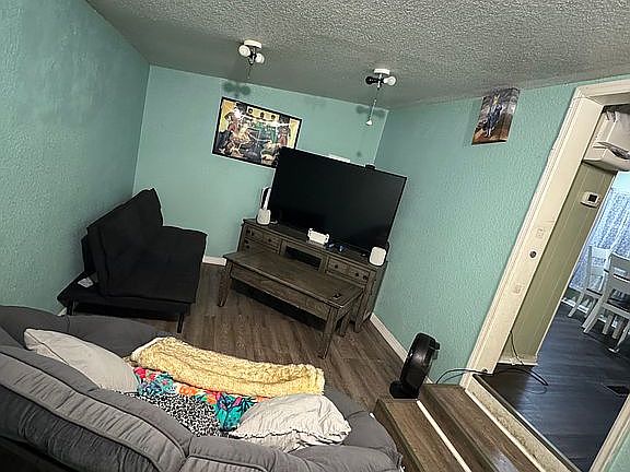 5th image of 5431 NE 35th St #115