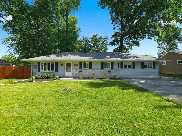 3351 Eastwood Dr, Fort Wayne, IN 46805