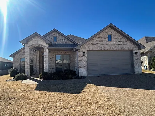 1713 Fabian Dr Photo 1