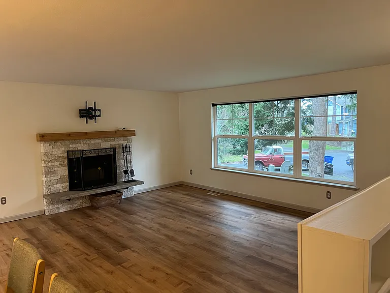 988 SW Inglewood Ln — Photo 6