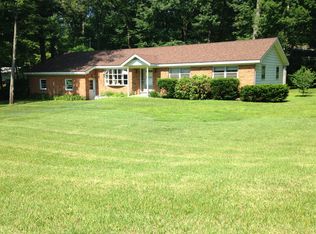 11 Pinewood Dr, Clifton Park, NY 12065