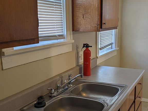 5th image of 235 N Home Ave