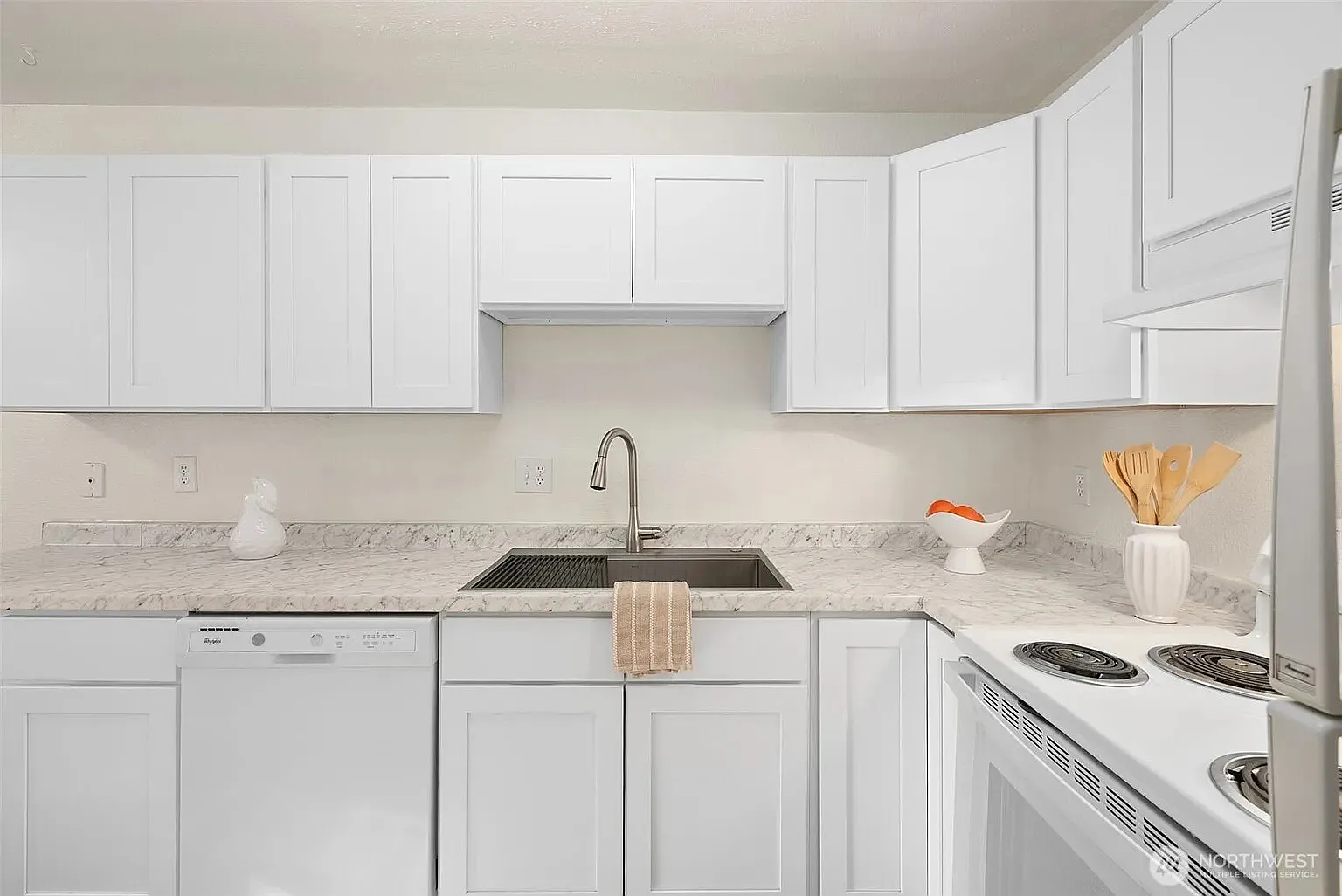 2 bed, 2.5 bath, 1092 sqft, $1,750 — Photo 4
