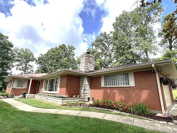 2nd image of 5975 Oakridge Dr