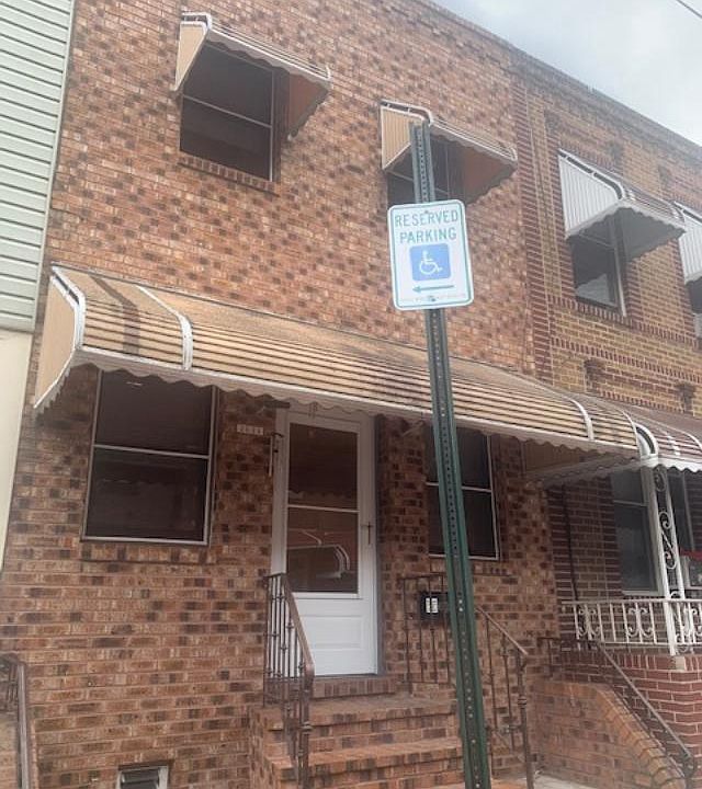 1st image of 2623 S Franklin St