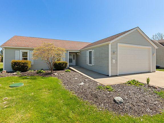 3rd image of 8927 Sussex Ct