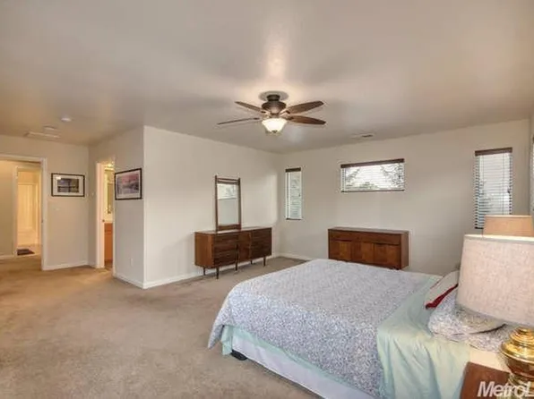 2960 Flora Springs Way, Sacramento, CA 95834