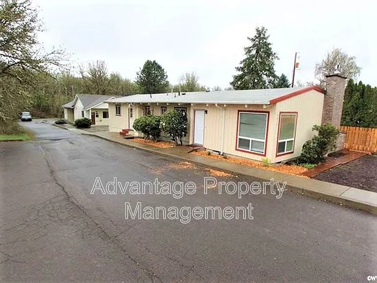 4010 SW Western Blvd — Photo 12