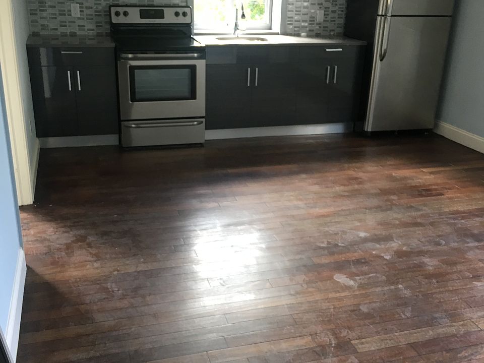 1st image of 31-4 47 St #2