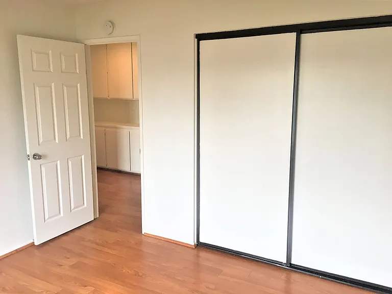 11054 Wesley Ave — Photo 13
