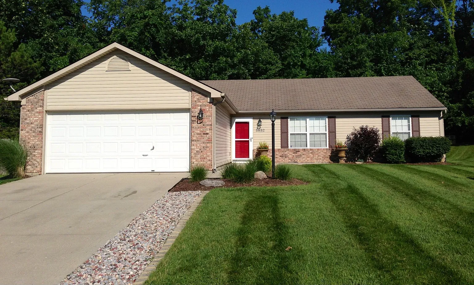 5852 Emmert Way photo 1