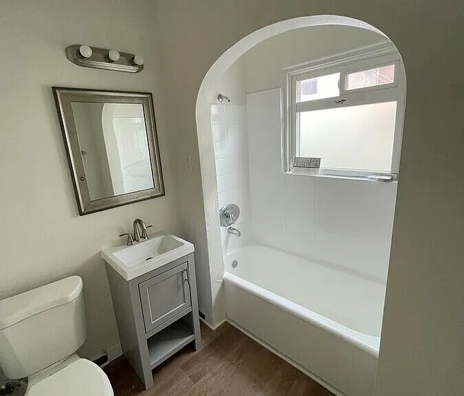 1439 Cedar Ave #10 — Photo 5