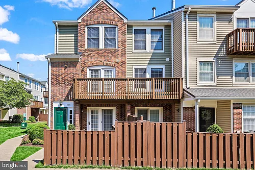 4045 Chetham Way Photo 1